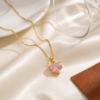 Colliers micro-incrustés tendance en gros avec des designs frais et des chaînes délicates pour la clavicule