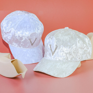 Casquette de baseball en velours doux pour femmes, luxe automne-hiver, avec strass, personnalisée, doublure en satin - Product Image 2