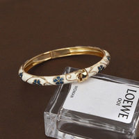 Gelang Paduan Seng Enamel Berlapis Bunga Kecil Warna-Warni Gaya Cina Retro Baru yang Stylish