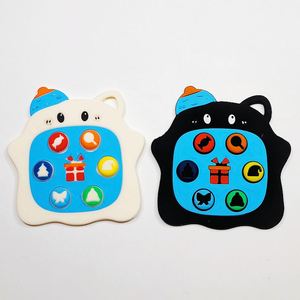 Juguete de Silicona de Grado Alimenticio con Forma de Ballena y Papas Fritas, Libre de BPA, para Bebés de 3 Meses, con Control Remoto y Mordedor Suave - Product Image 4