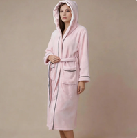 Albornoz Unisex de Algodón de Rizo de Manga Larga Transpirable con Logotipo Frontal para Otoño/Invierno, Alta Calidad, Uso en Hoteles y Hogares, Logotipo Personalizado de Fábrica