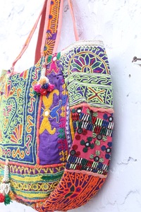 Sac léger Jaipuri Banjara, sac ethnique indien brodé à la main avec des fleurs, sac à bandoulière en coton pour femme - Product Image 2