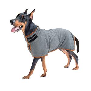 Köpekler ve Kediler için Çevre Dostu Polyester Evcil Hayvan Banyo Havlusu - Yüksek Su Emici ve Bornoz Tasarımlı Bakım Örtüsü - Product Image 1