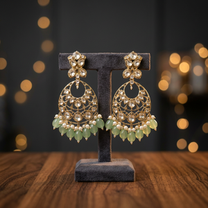 Pendientes de Moda de Alta Calidad, Estilo Étnico Tradicional, Chapados en Oro, con Piedras y Perlas, Diseño Paisley Kundan para Mujer - Product Image 2