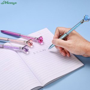 Penna a Sfera Promozionale con Inchiostro Nero, per Ufficio e Scuola, Regalo di Cancelleria, con Punta in Cristallo e Diamante, Corpo in Metallo e Plastica - Product Image 3