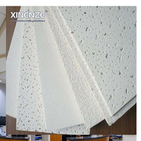 Système de dalles de plafond suspendu en fibres minérales modernes avec panneaux acoustiques ignifuges 60x60cm
