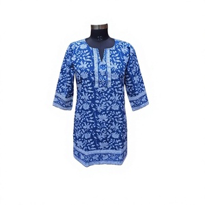Femmes/filles moulante manches trois-quarts Mini robe col en v fait à la main décontracté écologique 100% coton bouton décoration tenue quotidienne - Product Image 1