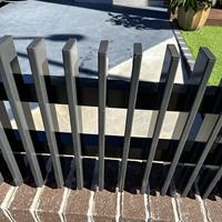 Clôture en alliage d'aluminium, taille personnalisable, revêtement poudré, design moderne durable, sécurité pour la maison, la piscine et la cour, style 10*50