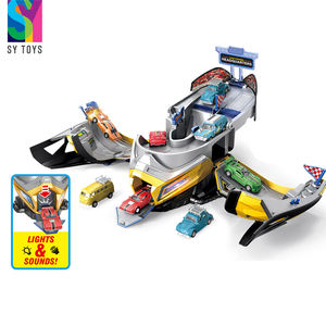 SY TOYS 2 en 1 Casque de transformation multifonctionnel Nouveau jeu de <span class=keywords><strong>garage</strong></span> de stationnement pour voitures pour garçons, avec <span class=keywords><strong>rangement</strong></span> pour véhicules, en métal et plastique - Product Image 4