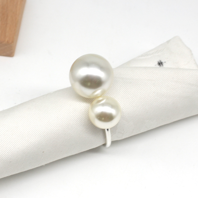Elegantly Holds and Secures Gold Silver Metal Pearl Napkin Rings for Family Gathering Business Dinner Party Wedding