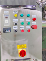 Nouvelle arrivée Mélangeur de poudre vertical en forme de V Formulation en acier inoxydable Machine de mélange de poudre sèche