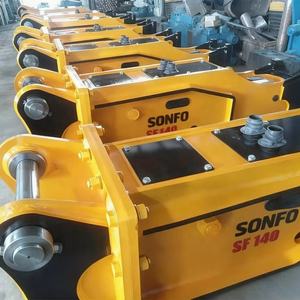 كسارة هيدروليكية عالية الأداء SB131، كسارة صخور هيدروليكية من النوع الصندوقي للحفارات من 30 إلى 45 طن مع قطر إزميل 165 مم - Product Image 1