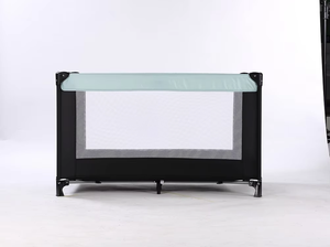 Lit de voyage portable pour bébé nouveau-né avec barre à jouets et matelas, structure en métal pour hôtel et chambre à coucher - Product Image 3
