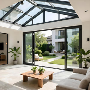 Aluminium Vorgefertigter Moderner Wintergarten mit Schiebeglas und Dreiecksdach für Hotels, Anpassbare Größe und Farbe - Product Image 1