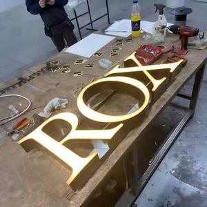 Letrero LED Acrílico Personalizado para Interiores y Exteriores, Resistente al Agua IP65, Letrero Luminoso 3D Retroiluminado para Decoración de Tiendas y Publicidad - Product Image 2