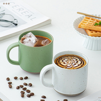 Tasses à lait en porcelaine nordique colorées personnalisées de 13 oz, mugs à café en céramique givrée avec logo imprimé et motif moucheté pour usage quotidien