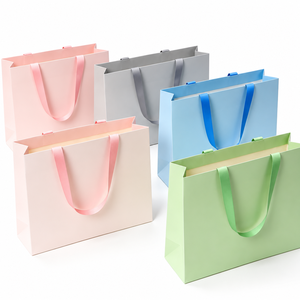 Sac en papier d'art blanc personnalisé, écologique, de luxe, avec poignée en ruban, pour les cadeaux promotionnels, les salons professionnels et les expositions - Product Image 1