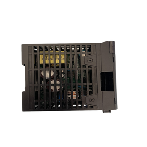 Contrôleur programmable KEYENCE KV-PU1, unité d'alimentation CA avec sortie d'erreur, 100-240 VCA, module d'automatisation industrielle - Product Image 2