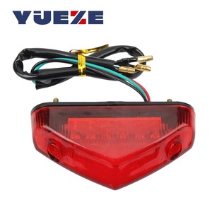 Feu arrière universel 12V pour moto, lampe de <span class=keywords><strong>plaque</strong></span> d'<span class=keywords><strong>immatriculation</strong></span>, feux de freinage pour scooters, cyclomoteurs, motocross, accessoires de moto tout-terrain - Product Image 1