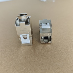 Prises modulaires Keystone STP blindées CAT5e CAT6 CAT6A CAT7 CAT8 à 180 degrés, femelles, pour panneaux de <span class=keywords><strong>brassage</strong></span> vides - Product Image 5