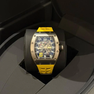 Reloj mecánico para hombre más vendido en 2026 con caja en forma de barril hecha de titanio de alta calidad, esfera hueca y correa de caucho - Product Image 2
