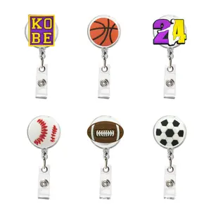 PVC Fashion Design Retrátil Emblema Cadeia Bonito Sports Series Basketball Football Badge Pass Nome Id Card Holder Moda Pingente