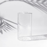 Abat-jour cylindrique en verre soufflé à la main, matériau robuste et durable pour solutions d'éclairage intérieur pour maisons de location