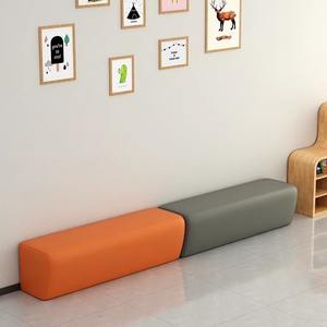 Taburete <span class=keywords><strong>de</strong></span> Bambú Hecho a Medida con Asiento <span class=keywords><strong>de</strong></span> Cuero Artístico - Diseño Minimalista <span class=keywords><strong>para</strong></span> Áreas <span class=keywords><strong>de</strong></span> <span class=keywords><strong>Espera</strong></span> Comerciales y Recepción <span class=keywords><strong>de</strong></span> Salones <span class=keywords><strong>de</strong></span> Belleza - Product Image 2