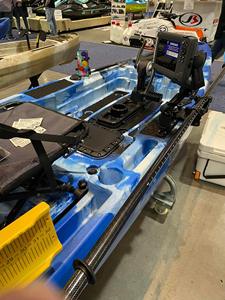 皮划艇工厂 13 英尺旋转成型双踏板驱动塑料鱼用电动马达皮划艇折叠舵带可调节高度座椅 - Product Image 5