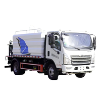 Camion de balayeuse d'eau de rue de moteur diesel de Foton 7000 litres avec la pompe de canon de brouillard et le réservoir d'arroseur