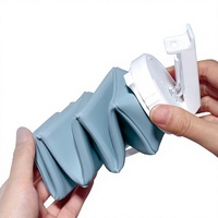 Bouteille d'eau en silicone de haute qualité 620 ml avec logo personnalisé et paille, facile à transporter, bouteille pliable en silicone pour le fitness et le camping en plein air