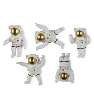 Conjunto de 5 figuras de astronautas, decoración de pared para el hogar, bonito universo, regalos, venta al por mayor
