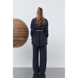 Conjunto Minimalista de Camisa y Pantalones para Mujer, Manga Larga, Tela Oxford, Color Marrón, Ecológico, para Todas las Temporadas, Estilo Normcore - Product Image 6