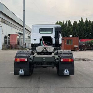 Camion tracteur Sinotruk HOWO 4x2 <span class=keywords><strong>d</strong></span>'occasion, 336 CV, 6 roues, à vendre à <span class=keywords><strong>prix</strong></span> réduit - Product Image 3