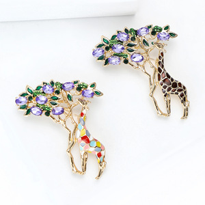 Broche <span class=keywords><strong>girafe</strong></span> et arbre avec cristaux et émail pour vestes et revers de femmes, 44x51mm, marron <span class=keywords><strong>multicolore</strong></span> - Product Image 3