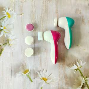 Cuidado DE LA PIEL Dispositivo de belleza Masaje Eléctrico Limpiador facial multifuncional Juego de cepillos faciales 5 en 1 Cepillo de limpieza facial - Product Image 5