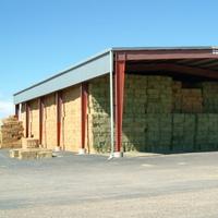 Construction d'une grange à foin en acier robuste Fournisseur de solutions de stockage agricole de premier plan Fabricant d'entrepôts agricoles préfabriqués