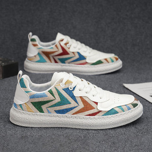 Nuevo estilo de verano, zapatillas de lona transpirables de una pieza para hombre, para adolescentes, adecuadas para deportes al aire libre y uso casual. - Product Image 5