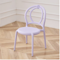Chaise pour enfants moderne et mignonne avec dossier en forme de nœud |   Chaise en plastique moulée d'une seule pièce pour enfants |   Chaise empilable pour repas et jeux
