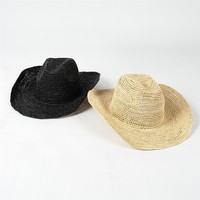 Vente en gros Chapeau de cowboy décontracté au crochet en raphia pour les voyages en plein air Chapeau de cowgirl jazz Fedora personnalisé