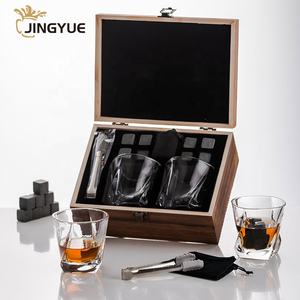 مجموعة علب هدايا بوشبون وسكوتش ذات شعار مخصص محفور، زجاج ملفوف مخصص، أكواب ويسكي، وأحجار للرجال - Product Image 1