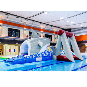 Circuito de Obstáculos Inflable para Piscina con Múltiples Retos, Piscina Inflable con Forma de Tiburón, Área de Juegos Flotante - Product Image 3