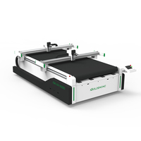 Machine de découpe à couteau vibrant à double portique haute efficacité pour semelles intérieures en cuir, empeignes de chaussures et tissus maillés