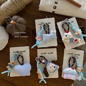 Llavero con Colgante de Corazón 3D de Muñeca y Cachorro de Peluche Adorable, con Cierre Metálico Triangular Plateado y Correa Azul, Ideal como Souvenir de Cumpleaños o Vacaciones, para Bolsos - Product Image 1