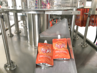 Machines de cachetage pour la machine de capsulage remplissante de liquide de Standup pour la machine à emballer de pâte de tomate d'insertion de poche de bec de jus