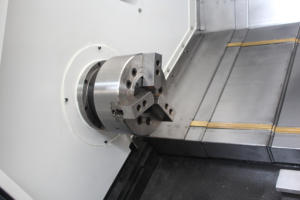 Certifié CE TCK550 tour CNC à lit incliné à broche unique 380v 8 Station poste d'outil électrique Construction horizontale robuste Gsk - Product Image 5