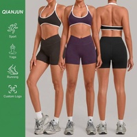 Ensemble de yoga 2 pièces pour femme avec logo personnalisé, soutien-gorge de sport contrastant et short taille en V, tenue de sport pour la course à pied