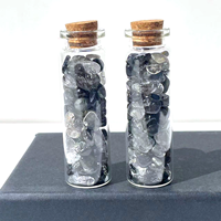 Bouteille à Vœux en Cristal Naturel de 7 cm avec Pierres de Guérison et Éclats de Cristal – Vente en Gros
