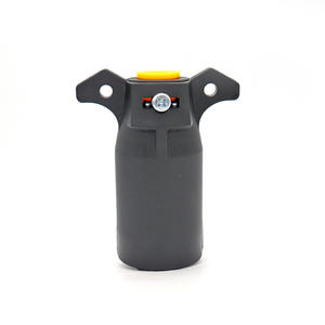 Bouchon <span class=keywords><strong>de</strong></span> lame <span class=keywords><strong>de</strong></span> <span class=keywords><strong>remorque</strong></span> à <span class=keywords><strong>7</strong></span> <span class=keywords><strong>broches</strong></span> <span class=keywords><strong>de</strong></span> style américain SAE J2863 Connecteur mâle rond pour RV Truck Tow Car RV - Product Image 5