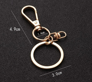 Llavero Metálico de Alta Calidad con Cierre de Mosquetón y Anillo para Llaves, Duradero y Pulido, para Bolsos y Llaves - Product Image 2